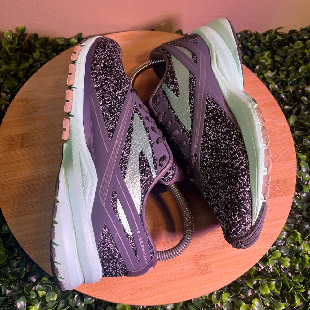 🔥 BROOKS LAUNCH 4 LIGHT BLUE SILVER WOMENS ATHLETIC RUNNING SHOES SIZE 7 MED. B - Picture 5 of 9